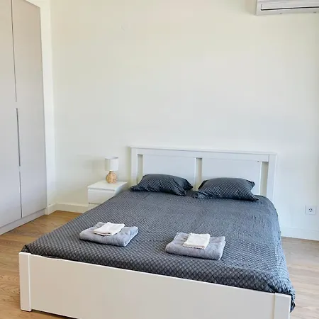 Waterfront - Na Vodi - Bg011