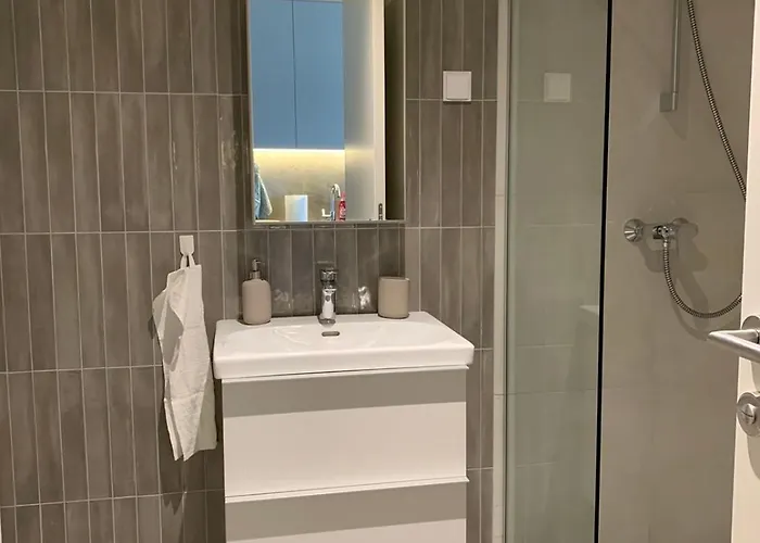 Waterfront - Na Vodi - Bg011