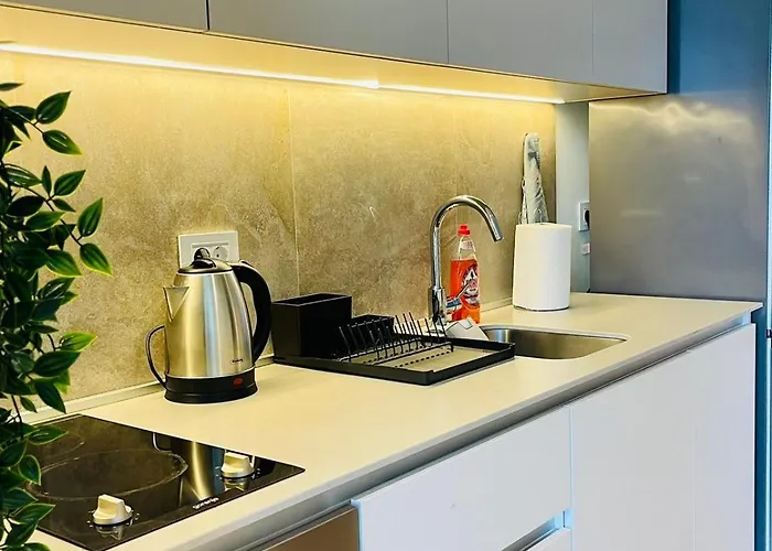 Waterfront - Na Vodi - Bg011 *